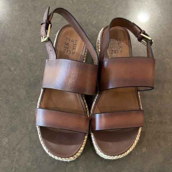 Naturalizer brown leather wedge sandal. Size 8.5. Excellent condition! - Picture 1 of 7